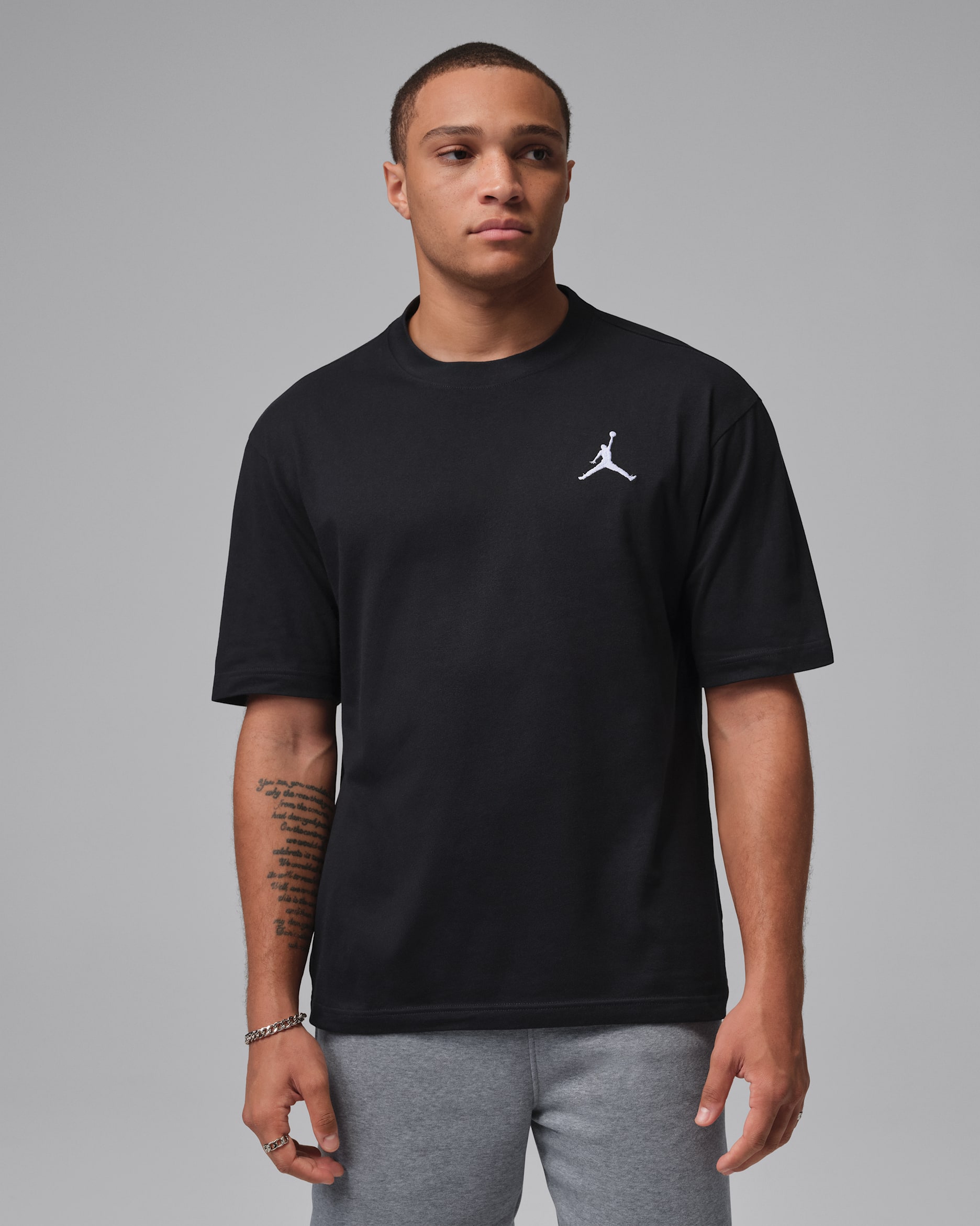 Jordan Men's Embroidered Jumpman T-Shirt. Nike IL